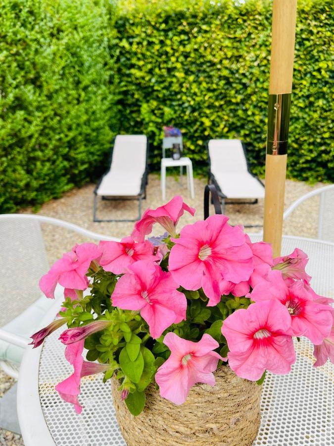 A Little Peace And Quiet Bed & Breakfast Wahlwiller Bagian luar foto